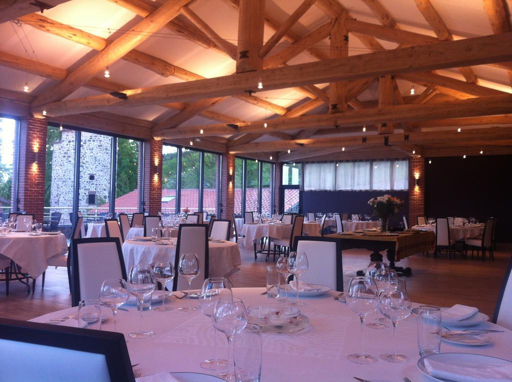 Domaine Saint-Roch Hotel Spa Salzuit Kültér fotó