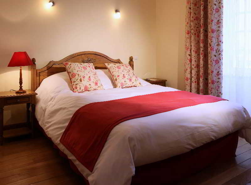Domaine Saint-Roch Hotel Spa Salzuit Kültér fotó